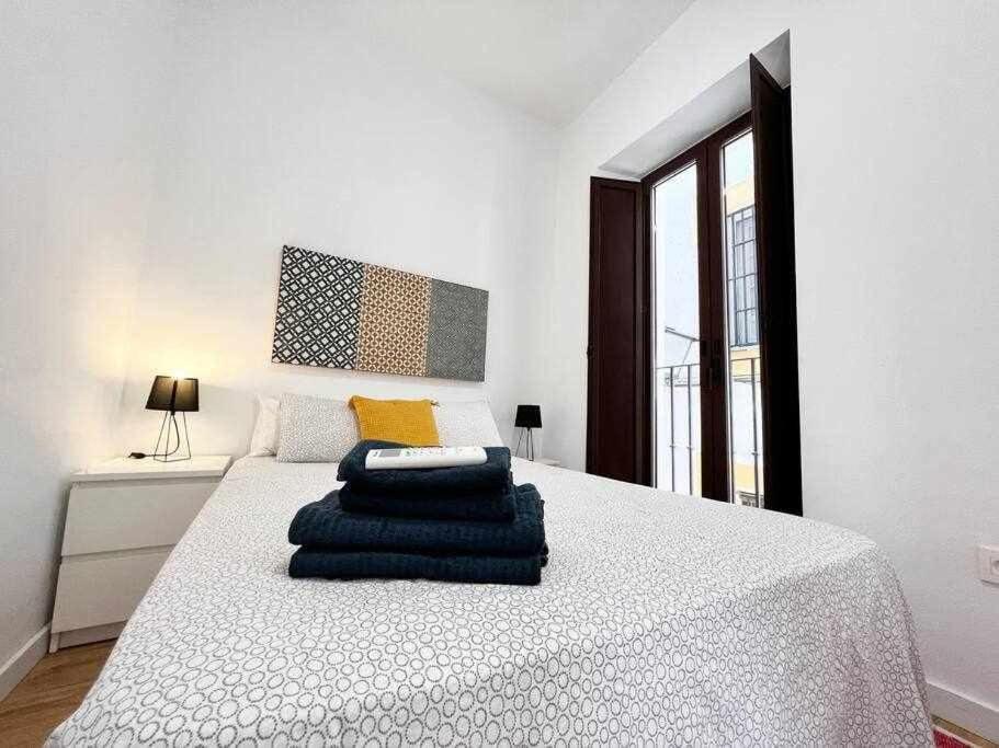 Appartement Aym Places Buen Viaje Parking Incluido à Séville Extérieur photo